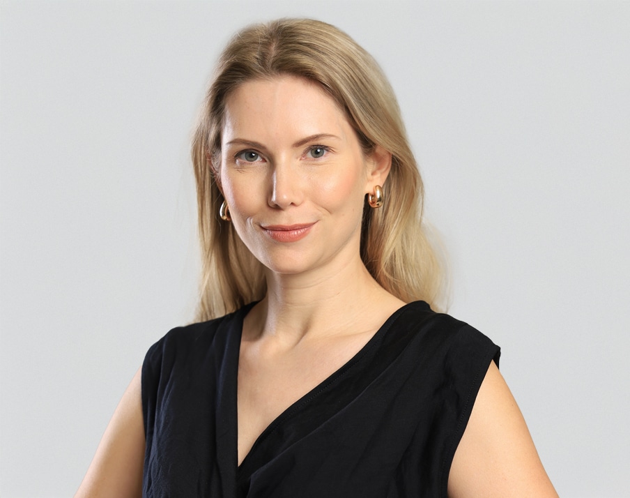 Mag. Julia Mayr